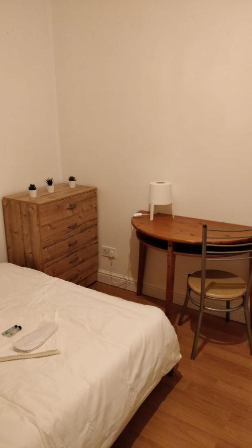 Fieldgate Spacious Rooms Londra Exterior foto