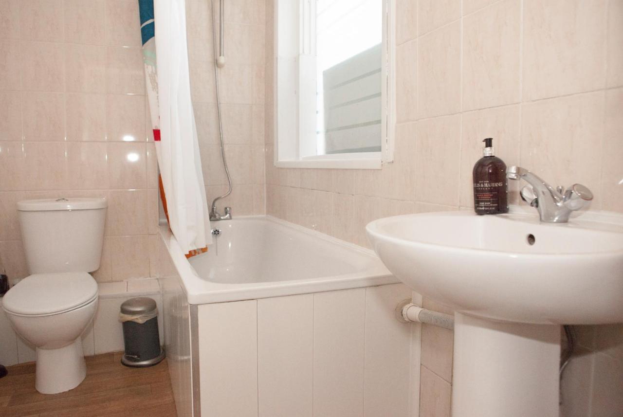 Fieldgate Spacious Rooms Londra Exterior foto